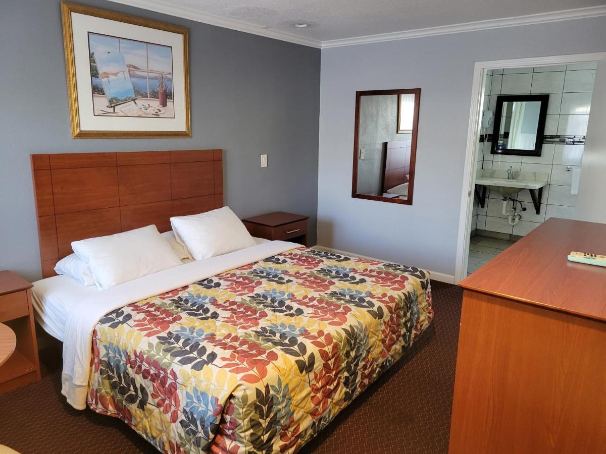 King Bed,1549506448:JPEG